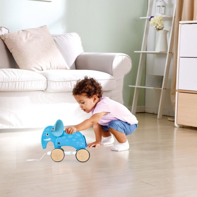 Дървена играчка за дърпане Слонче, Hape