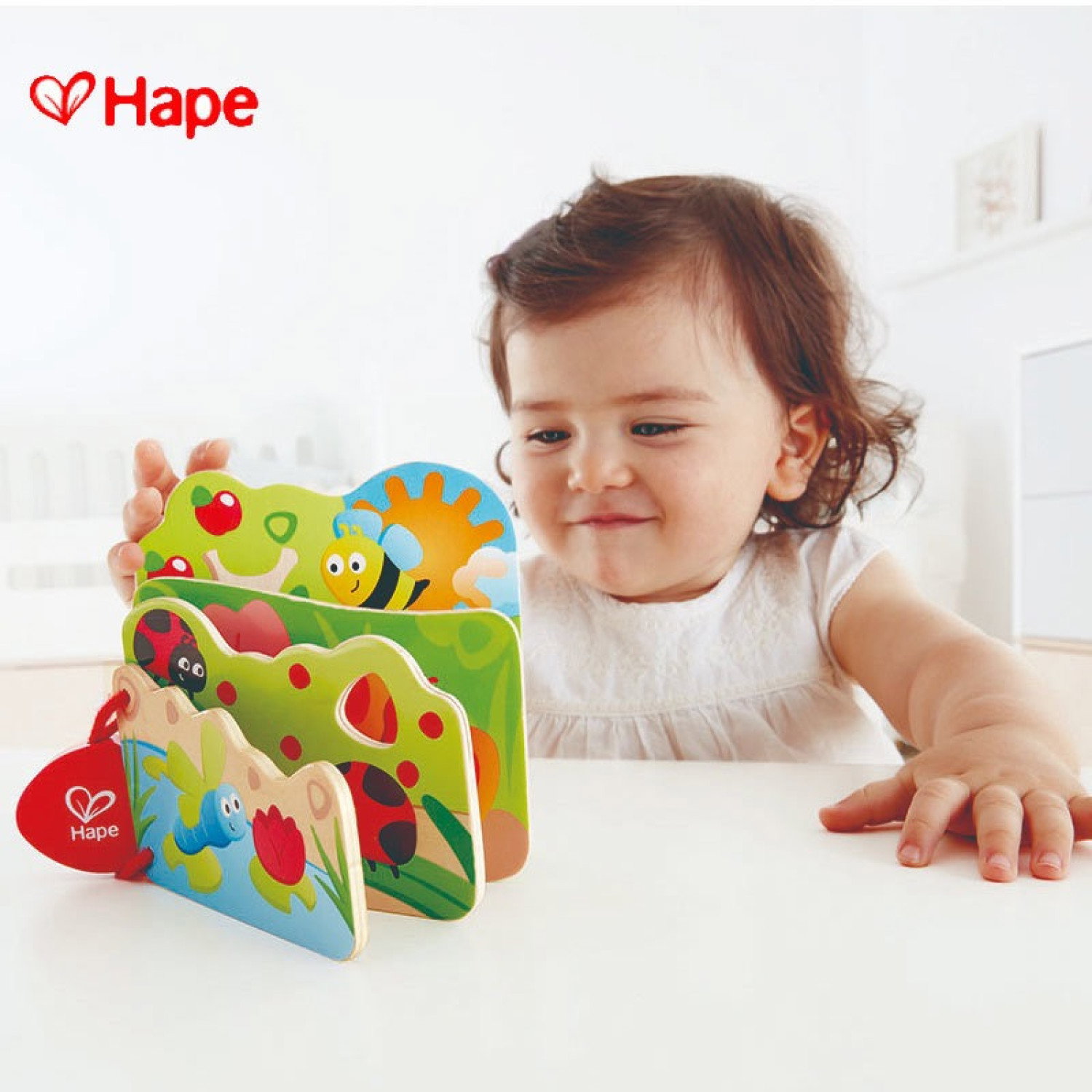 Дървена бебешка книжка Калинка, Hape
